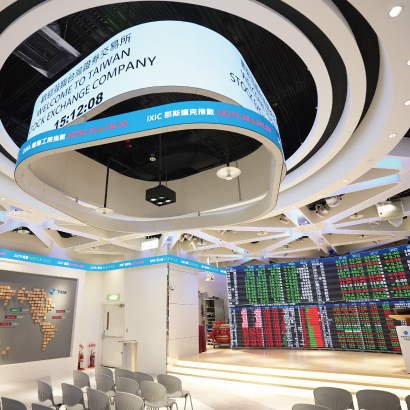 4-臺灣證券交易所-環形顯示軟屏.jpg